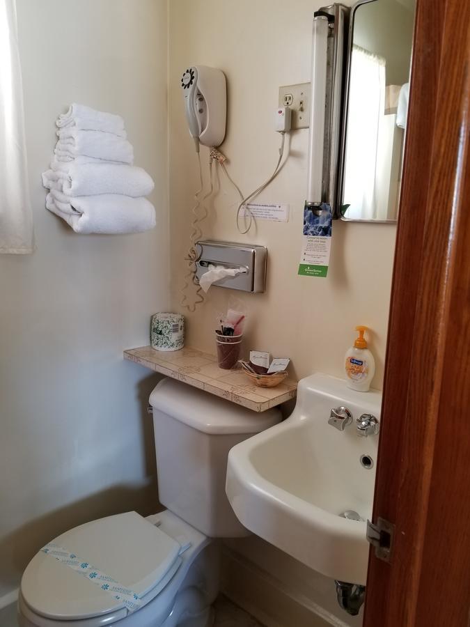Home Motel Abbotsford Экстерьер фото